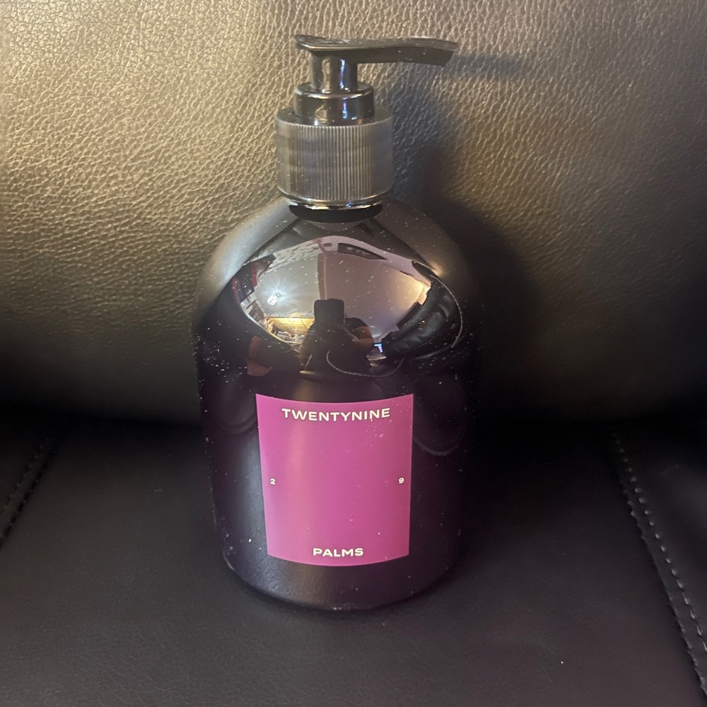 29 palms body wash